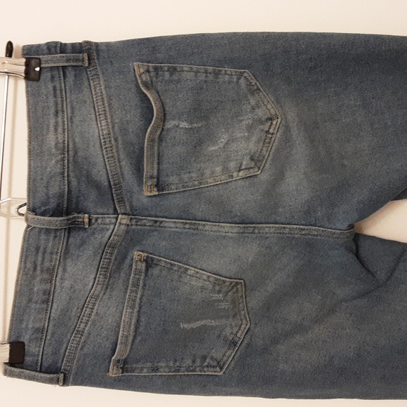 Celebrity pink - ripped jeans ๐ - Picture 6 of 8